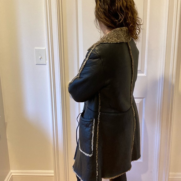 Shearling coat.  Blumarime.  Never worn.  Reversible. - Picture 7 of 14